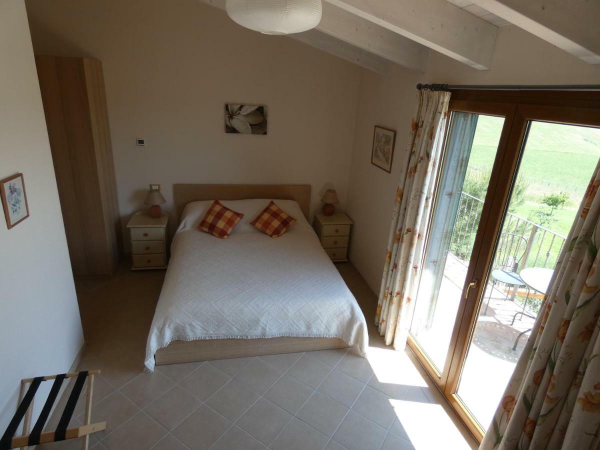 Il Frutteto Bed And Breakfast Ripattone エクステリア 写真